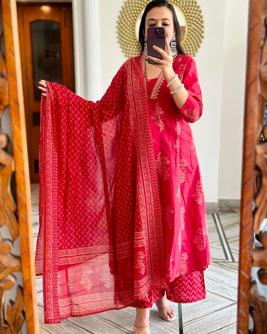 Red Ethnic Printed Kurta with Embroidered Neckline