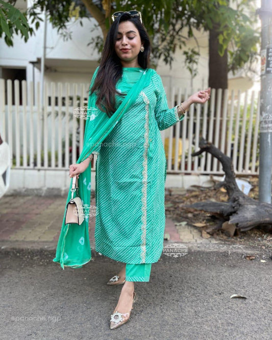 Women's Ethnic Banarasi Print Straight Kurta Set