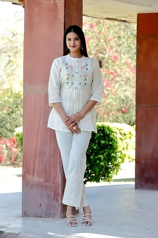 Women's White Embroidered Cotton Kurta Set with Straight Pants